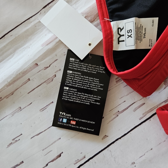 NWTS TYR Womens Red Two Piece Workout Bikini Size XS - Picture 4 of 6